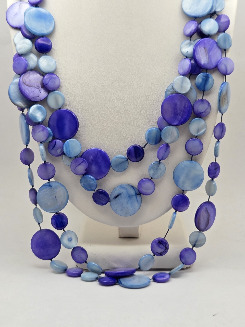 Vintage Blue Purple Mother of Pearl Disc Layered Necklace - Picture 4 of 16